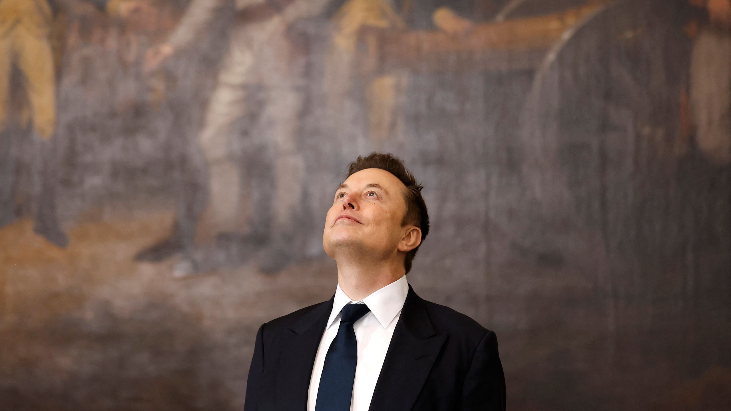 Where Does Elon Musk Live Inside the Worlds First Trillionaires Surprisingly Modest Lifestyle